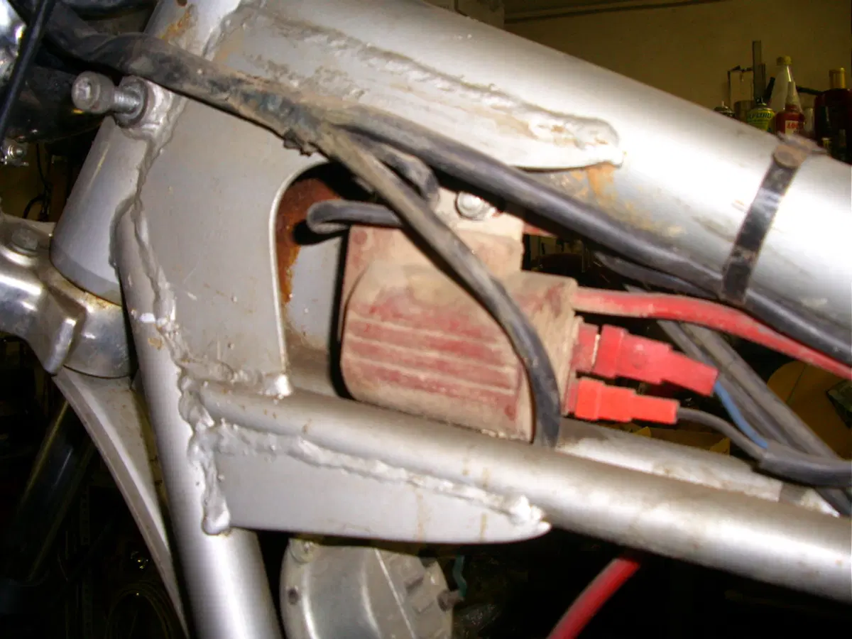 Restaurando, sesta puntata: SWM Six Days ES 125 (32)