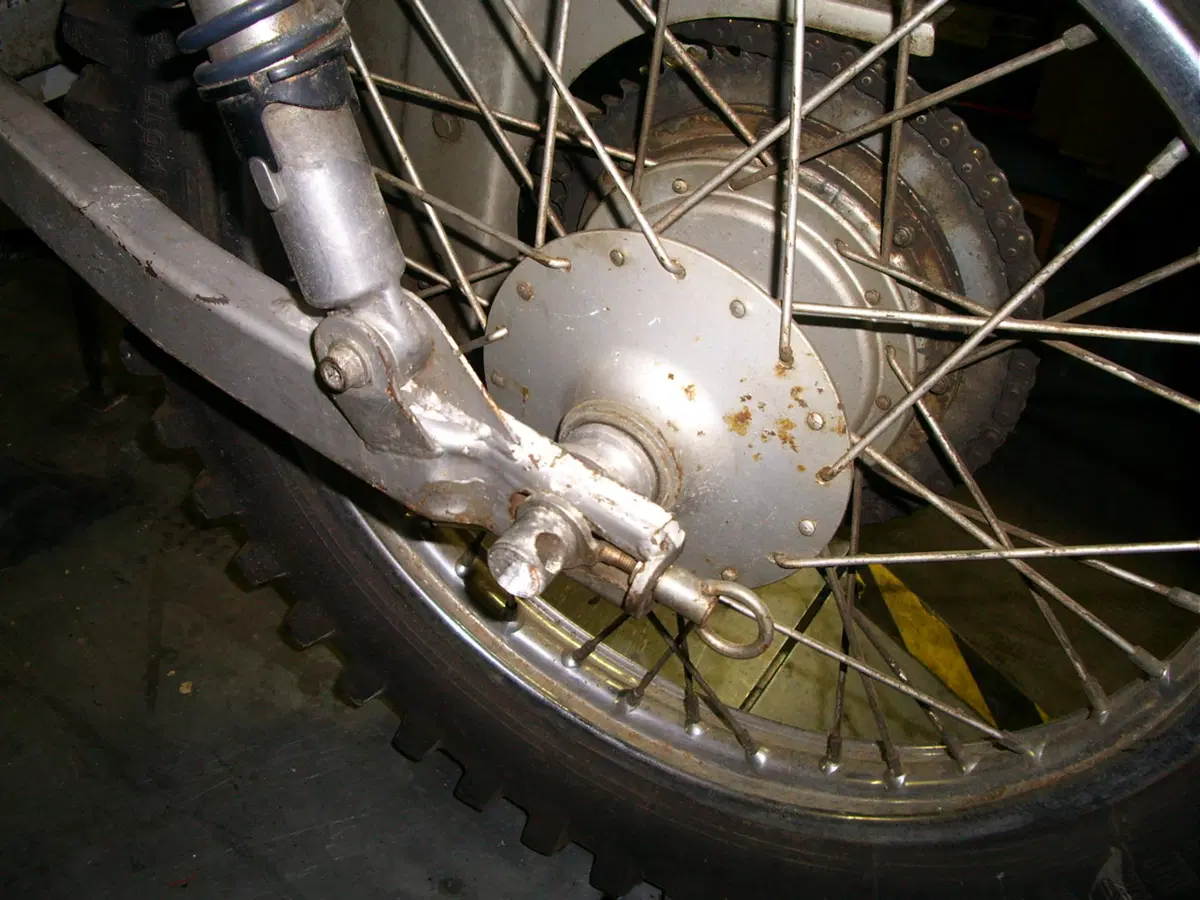 Restaurando, sesta puntata: SWM Six Days ES 125 (34)