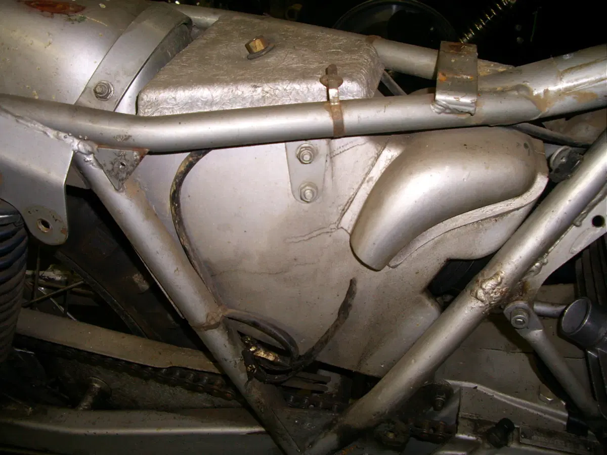 Restaurando, sesta puntata: SWM Six Days ES 125 (40)