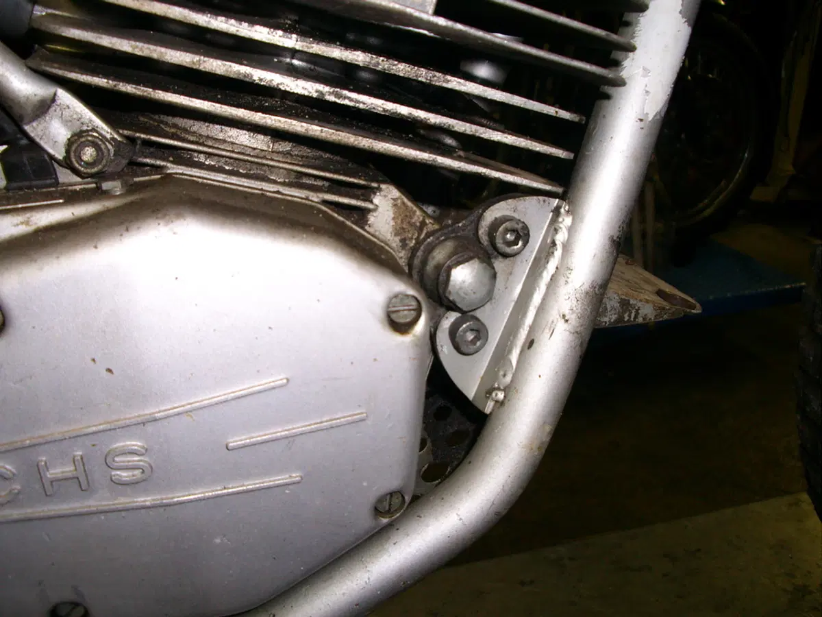 Restaurando, sesta puntata: SWM Six Days ES 125 (41)