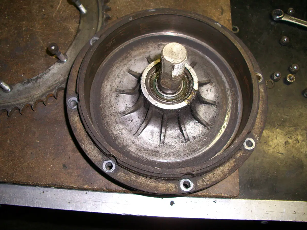 Restaurando, sesta puntata: SWM Six Days ES 125 (54)