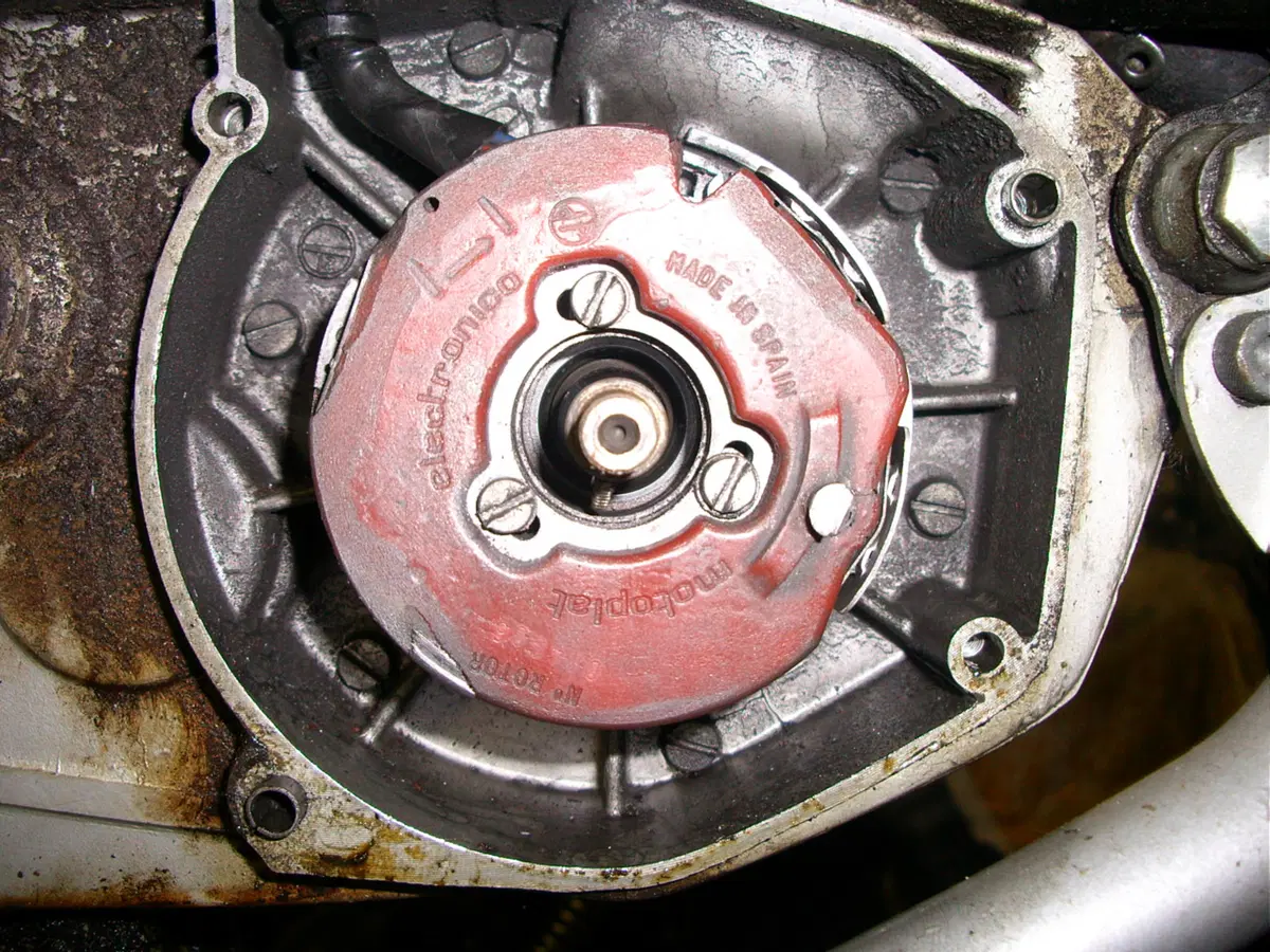 Restaurando, sesta puntata: SWM Six Days ES 125 (58)