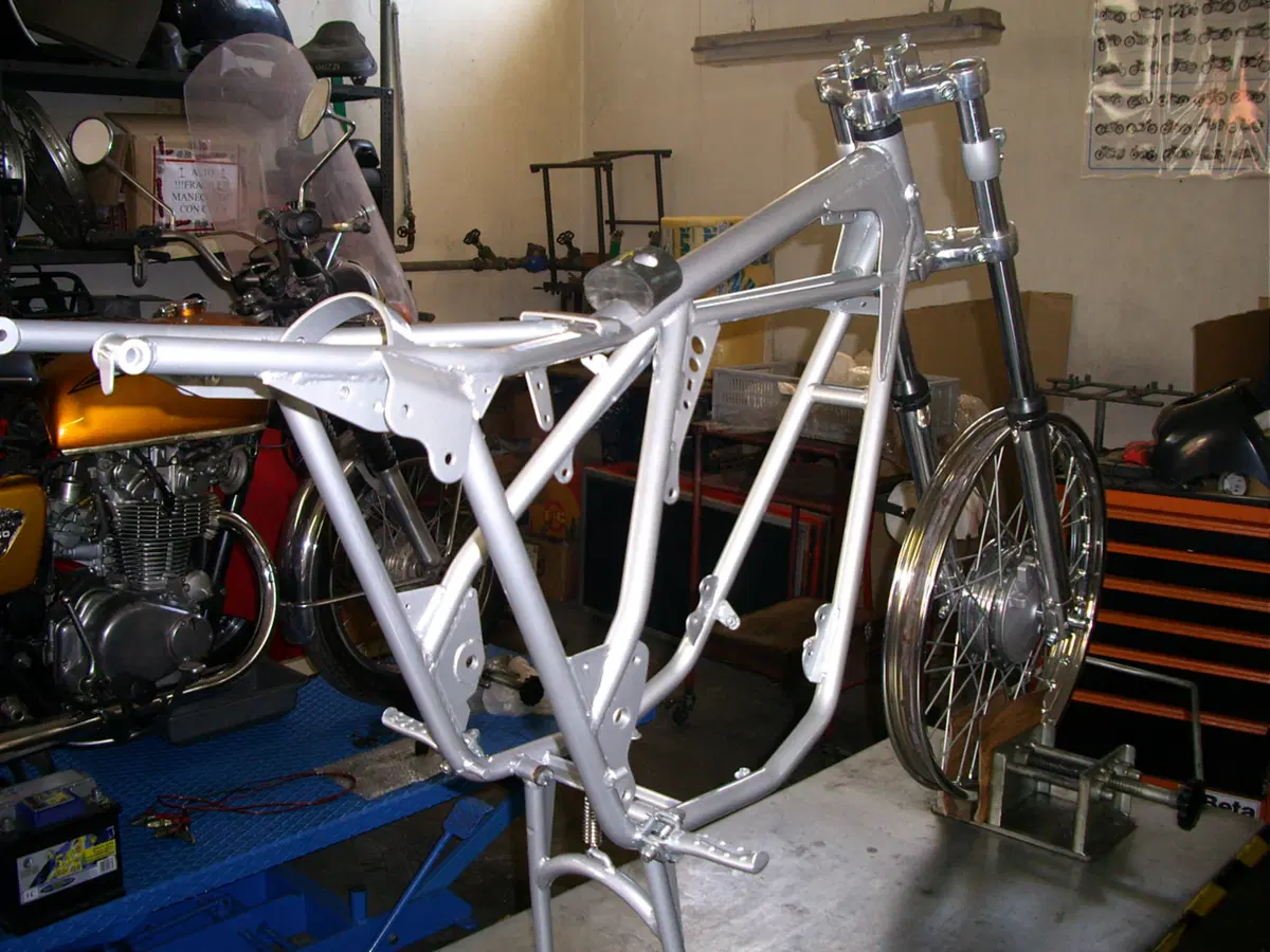 Restaurando, sesta puntata: SWM Six Days ES 125 (93)