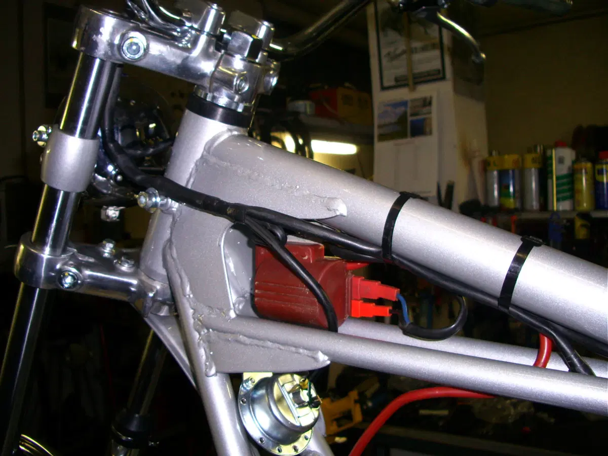 Restaurando, sesta puntata: SWM Six Days ES 125 (106)
