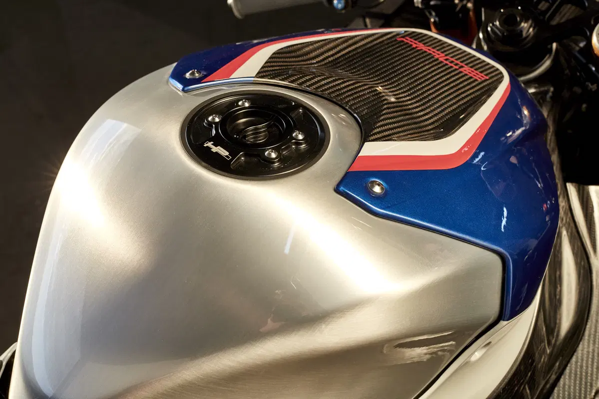 BMW HP4 RACE. La speciale 1000 RR in serie limitata da 80.000 euro (11)