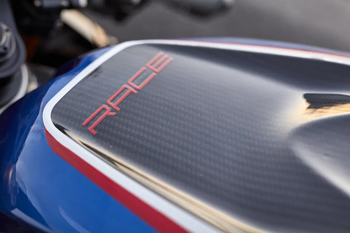 BMW HP4 RACE. La speciale 1000 RR in serie limitata da 80.000 euro (13)