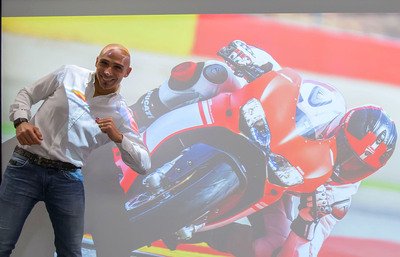Ducati Superleggera, Alessandro Valia: &quot;2 secondi pi&ugrave; veloce&quot;