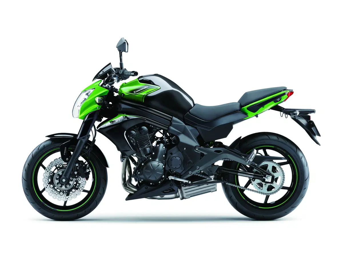 Kawasaki 2016: ER-6n, ER-6f, Versys 650 e Vulcan S,  colori e prezzi (2)