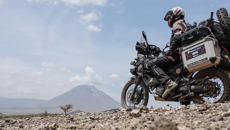 Around Gaia: 4 anni e 150.000 Km in un never ending tour intorno al mondo