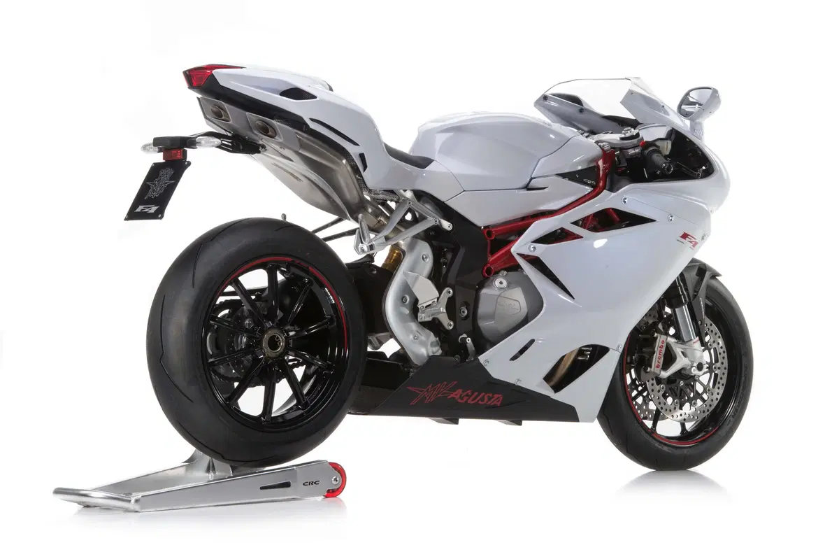 MV Agusta F4 e F4 RR 2015, scarico racing compreso (6)