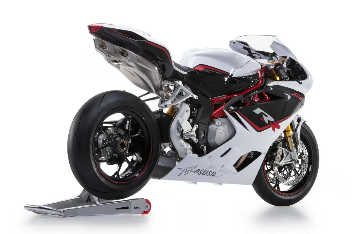 MV Agusta F4 e F4 RR 2015, scarico racing compreso (12)