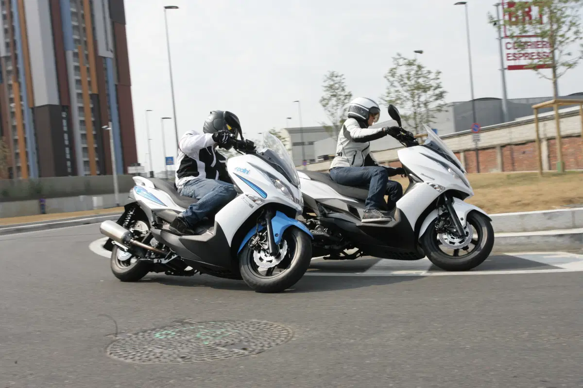 Kawasaki J300 by Polini vs J300 (5)