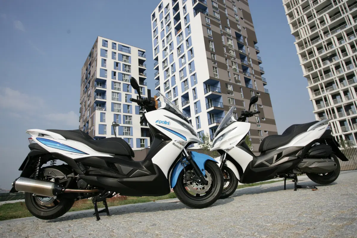 Kawasaki J300 by Polini vs J300 (7)