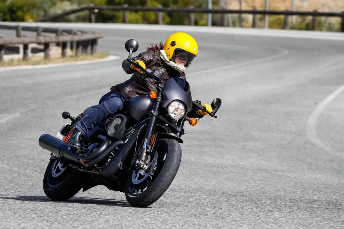 Harley-Davidson Street Rod 750 (5)