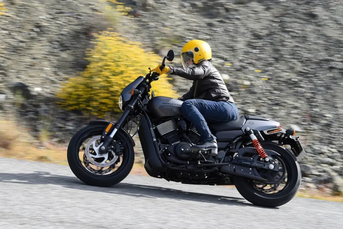 Harley-Davidson Street Rod 750 (6)