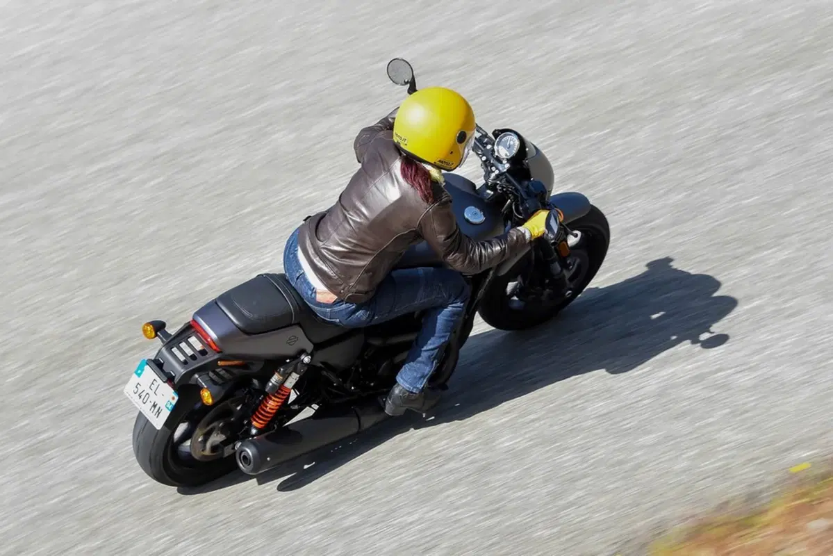 Harley-Davidson Street Rod 750 (17)