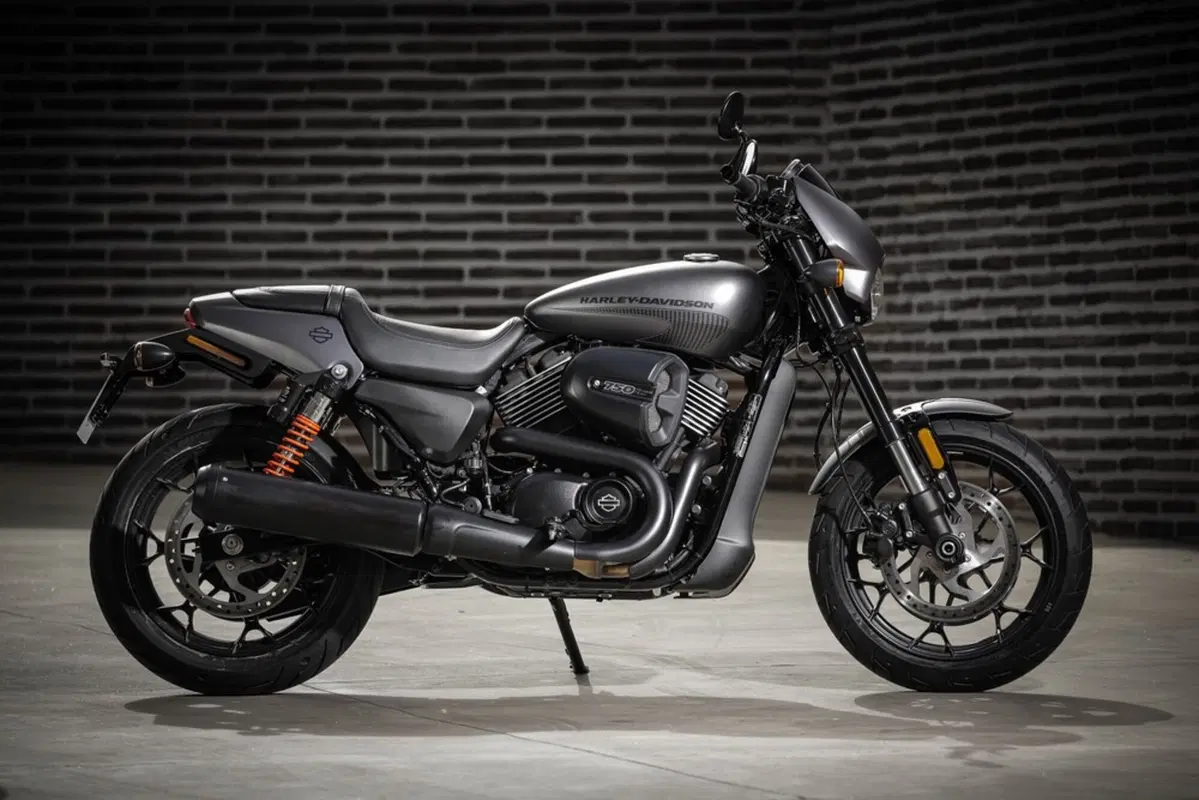Harley-Davidson Street Rod 750 (18)