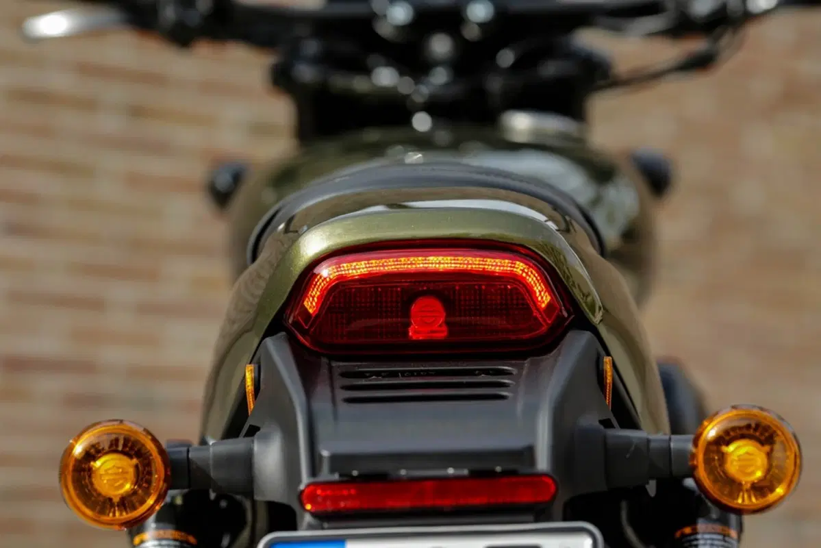 Harley-Davidson Street Rod 750 (35)