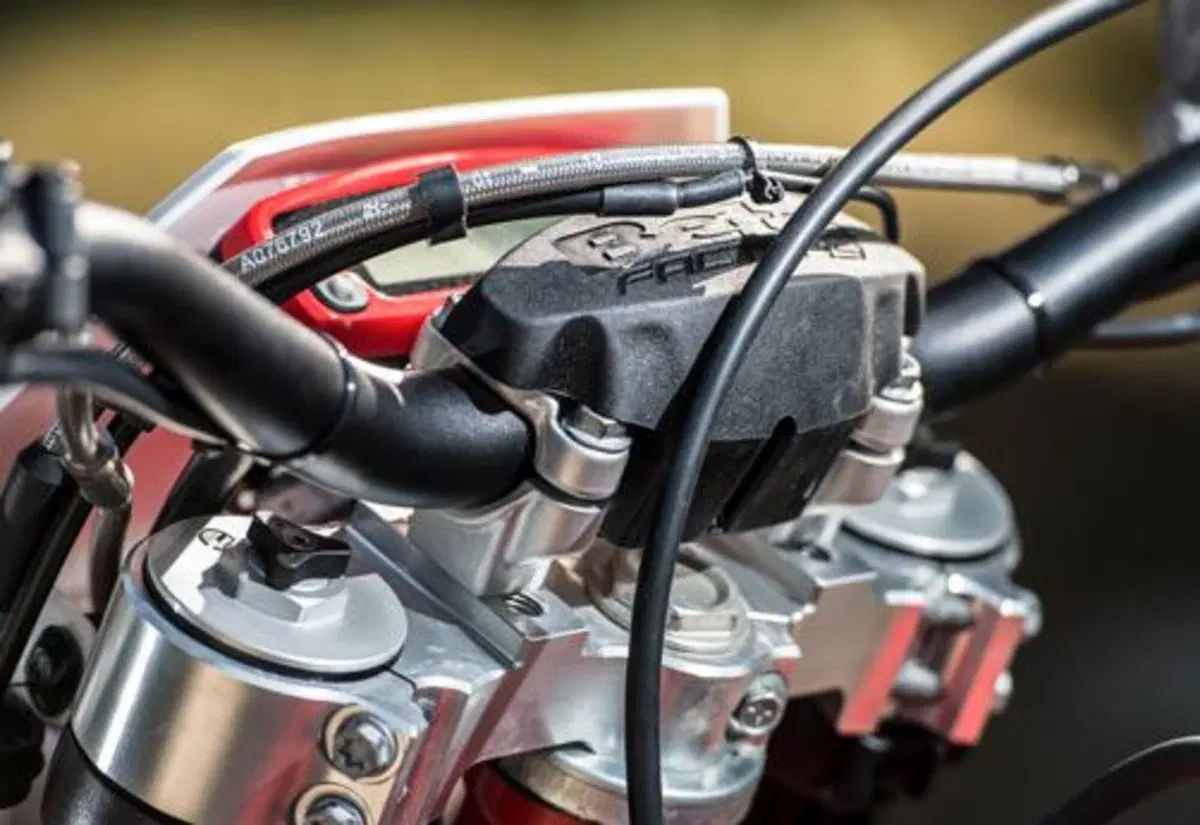 Betamotor RR 350 4T RR 350 4T Enduro EFI (2016) (8)