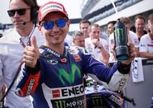 MotoGP 2015, GP di Brno. Lorenzo vince ed è primo nel mondiale