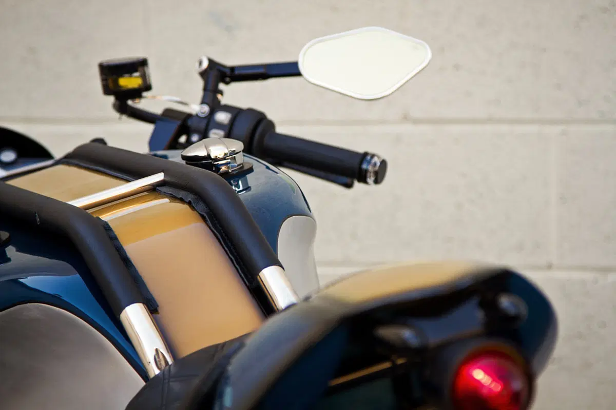 BMW S1000R 4CYL by Deus (2)