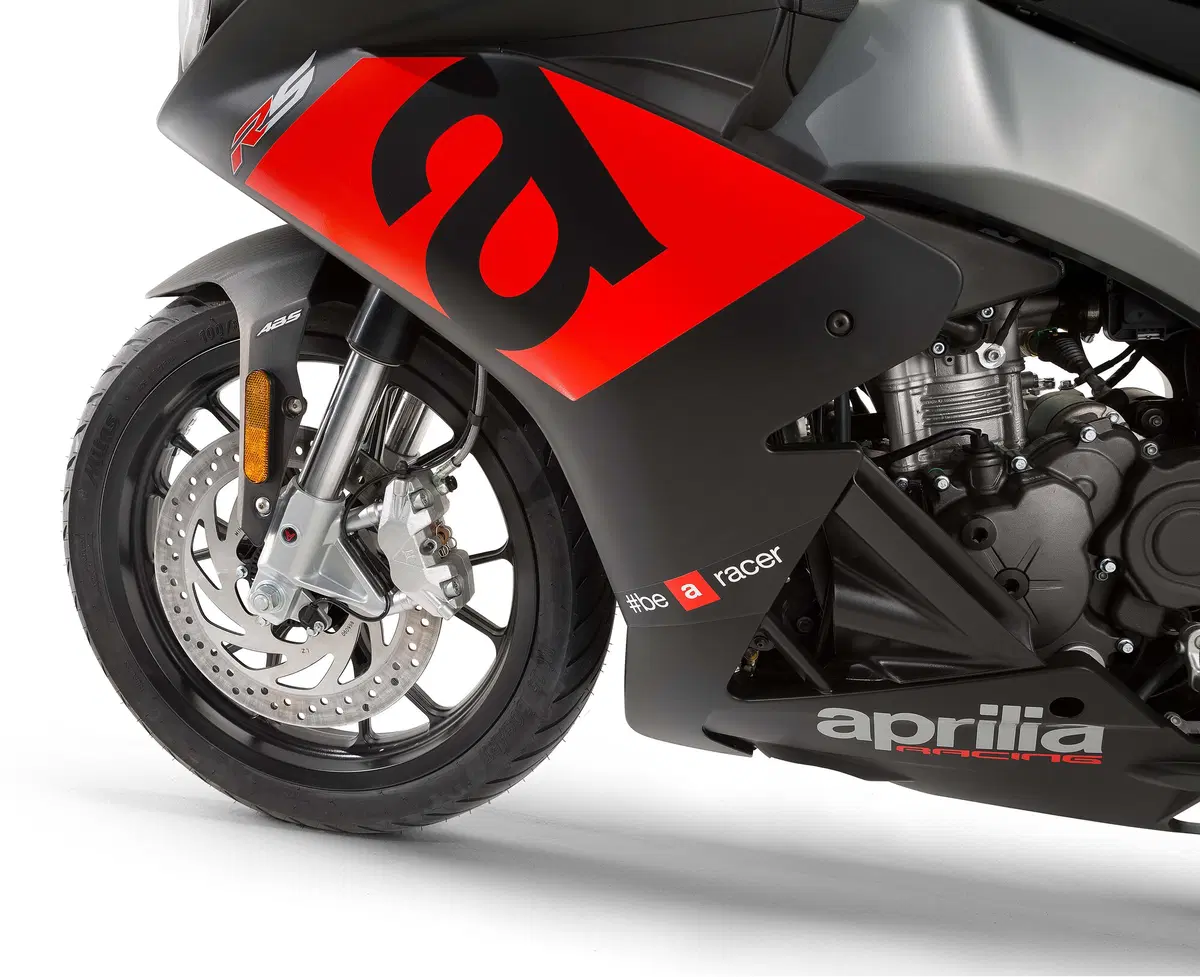 Aprilia RS 125 2017 e Aprilia Tuono 125 2017 (9)