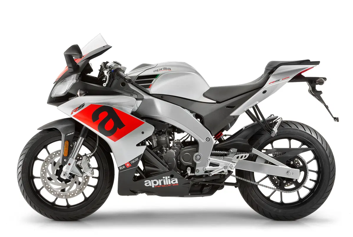 Aprilia RS 125 2017 e Aprilia Tuono 125 2017 (13)