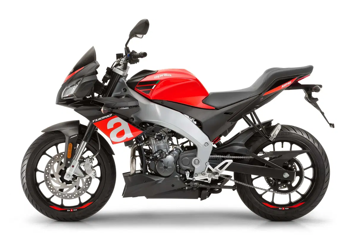 Aprilia RS 125 2017 e Aprilia Tuono 125 2017 (17)