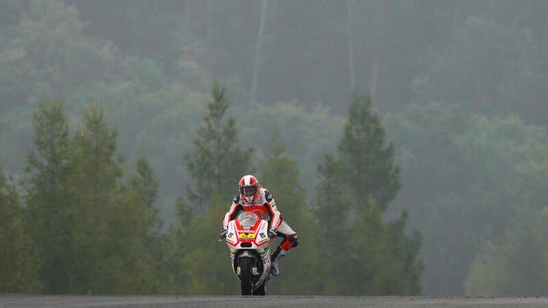 MotoGP Brno, la pioggia rovina i test Michelin