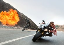 Mission Impossible Rogue Nation. Tom Cruise al cinema in sella alla BMW S 1000 RR