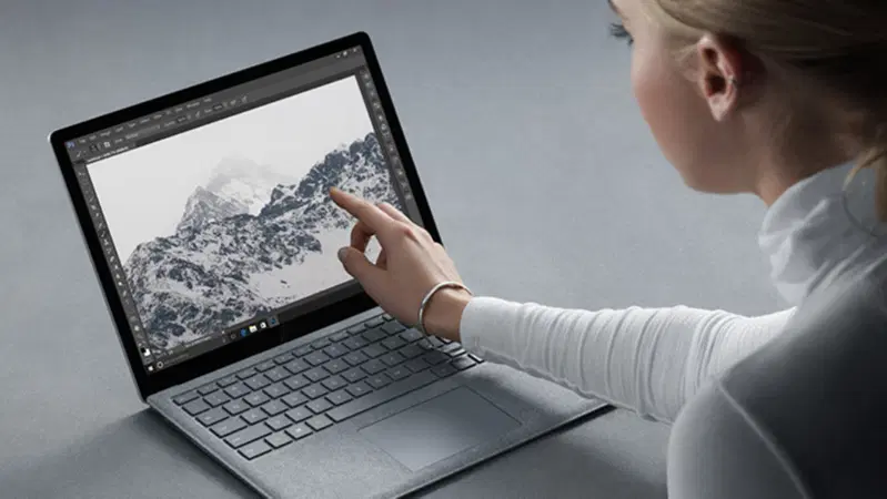 Microsoft Surface Laptop, arriva l'anti MacBook Air