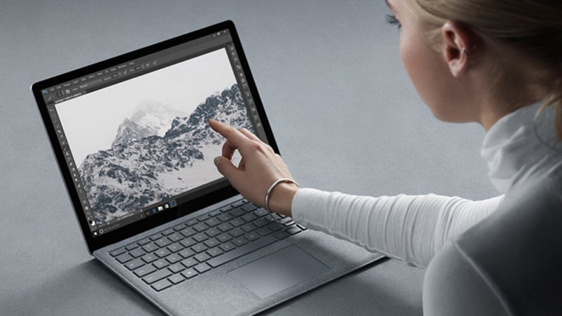 Microsoft Surface Laptop, arriva l&#039;anti MacBook Air