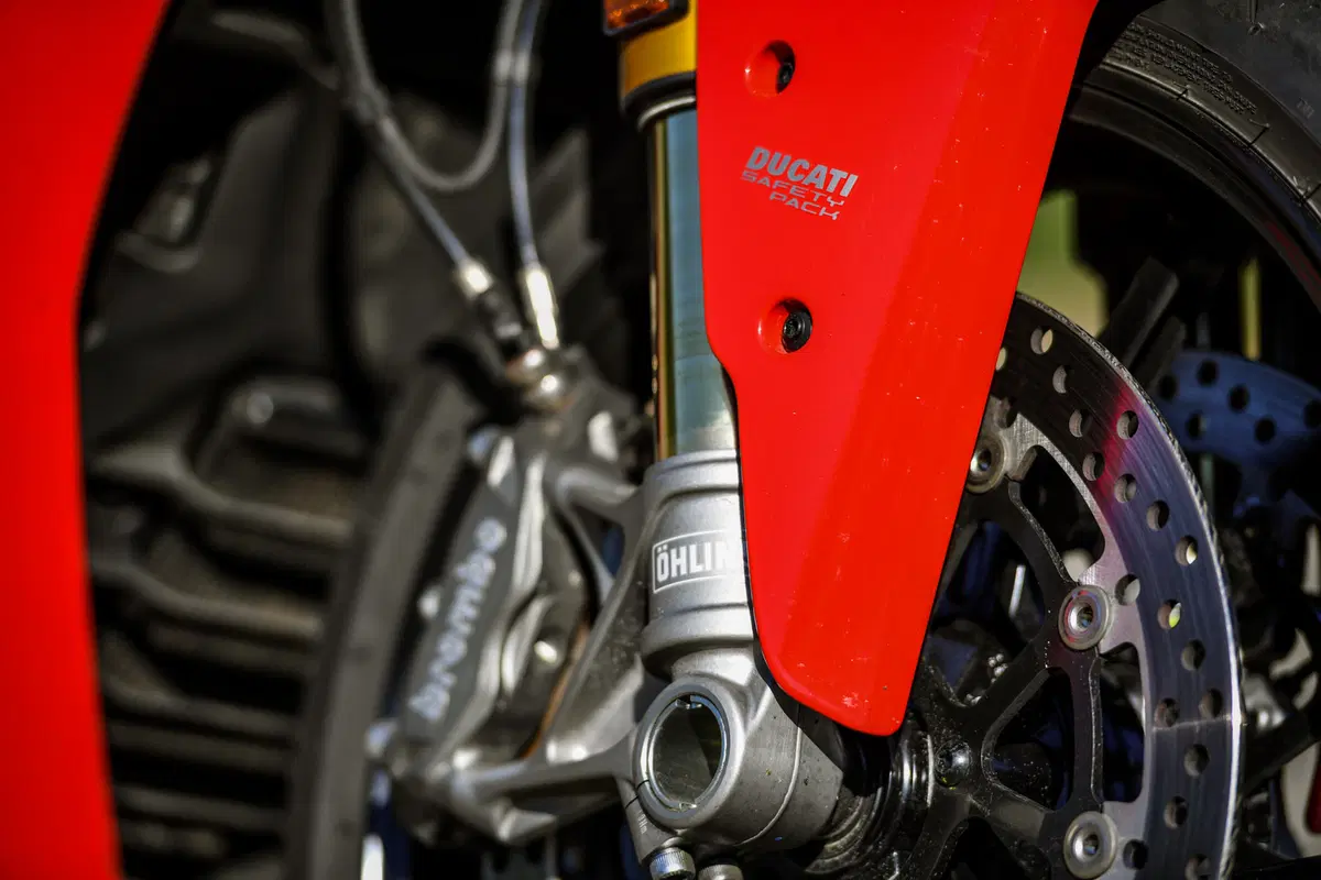 Ducati SuperSport 939 S: il ritorno dei semimanubri (5)
