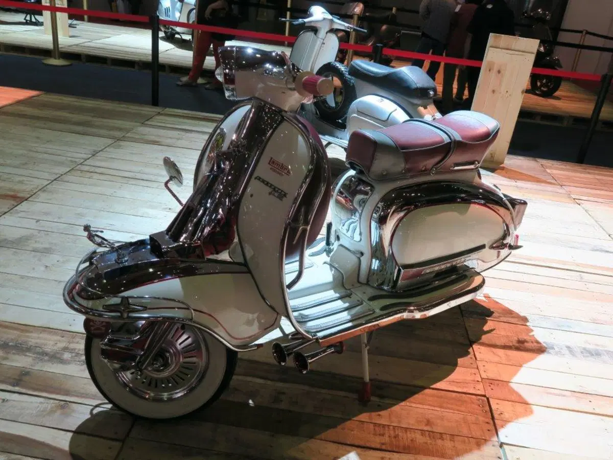 Indonesia International Motor Show 2015 (42)