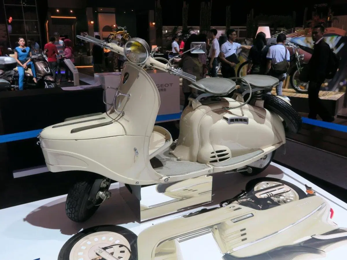 Indonesia International Motor Show 2015 (53)