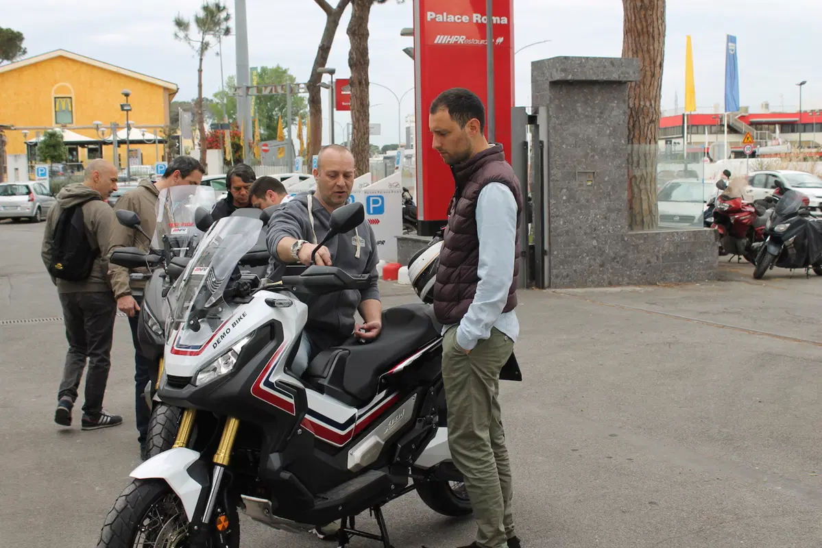 Honda Palace Roma presenta l’X-ADV ai romani (3)