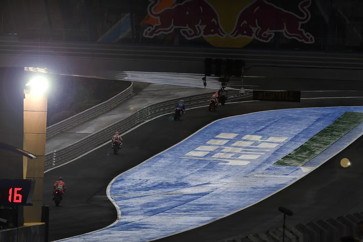Gallery MotoGP 2017. Le foto più spettacolari del GP di Spagna (14)