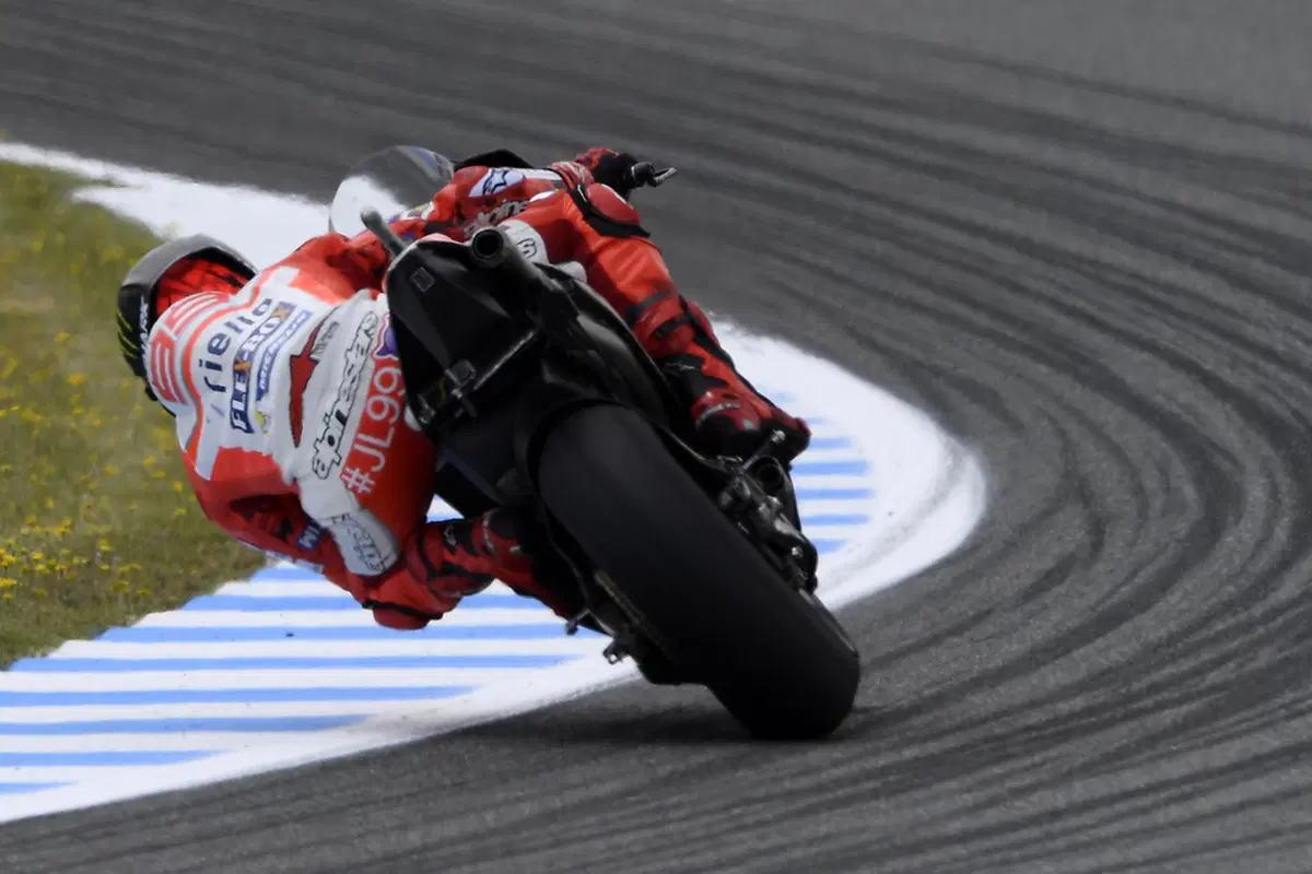 Gallery MotoGP 2017. Le foto più spettacolari del GP di Spagna (31)